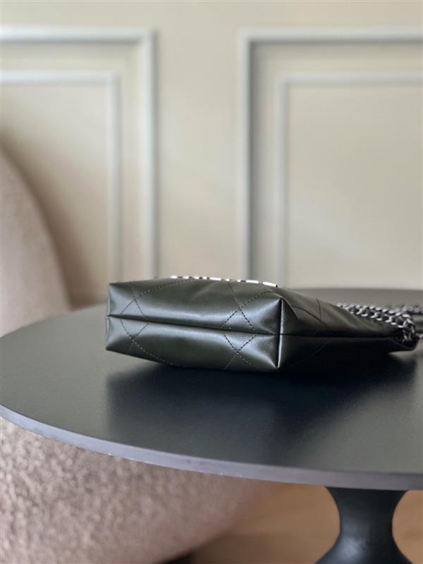 2026127215211878 600